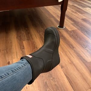 Hunter wedge black boots size 7